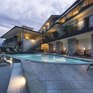 3* Hotell La Perla
